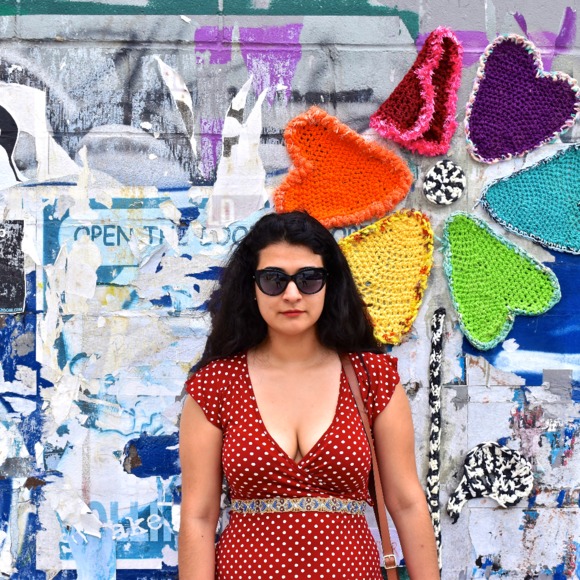 Meet your Posher, Crystal - Picture 2 of 3